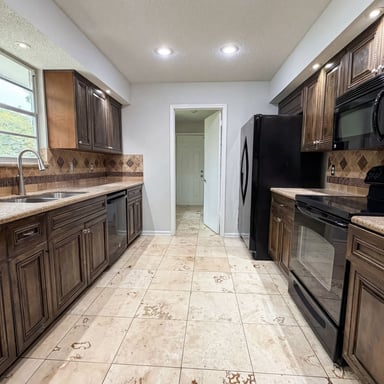 Property photo 2 of 606 Gulfstream Trl S