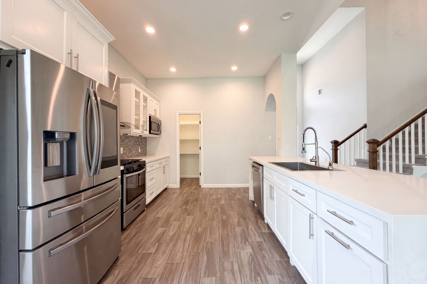 Photo 2 of 24 of 40406 Mostyn Dr, Magnolia, TX