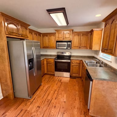 Property photo 2 of 100 Miranda Rd