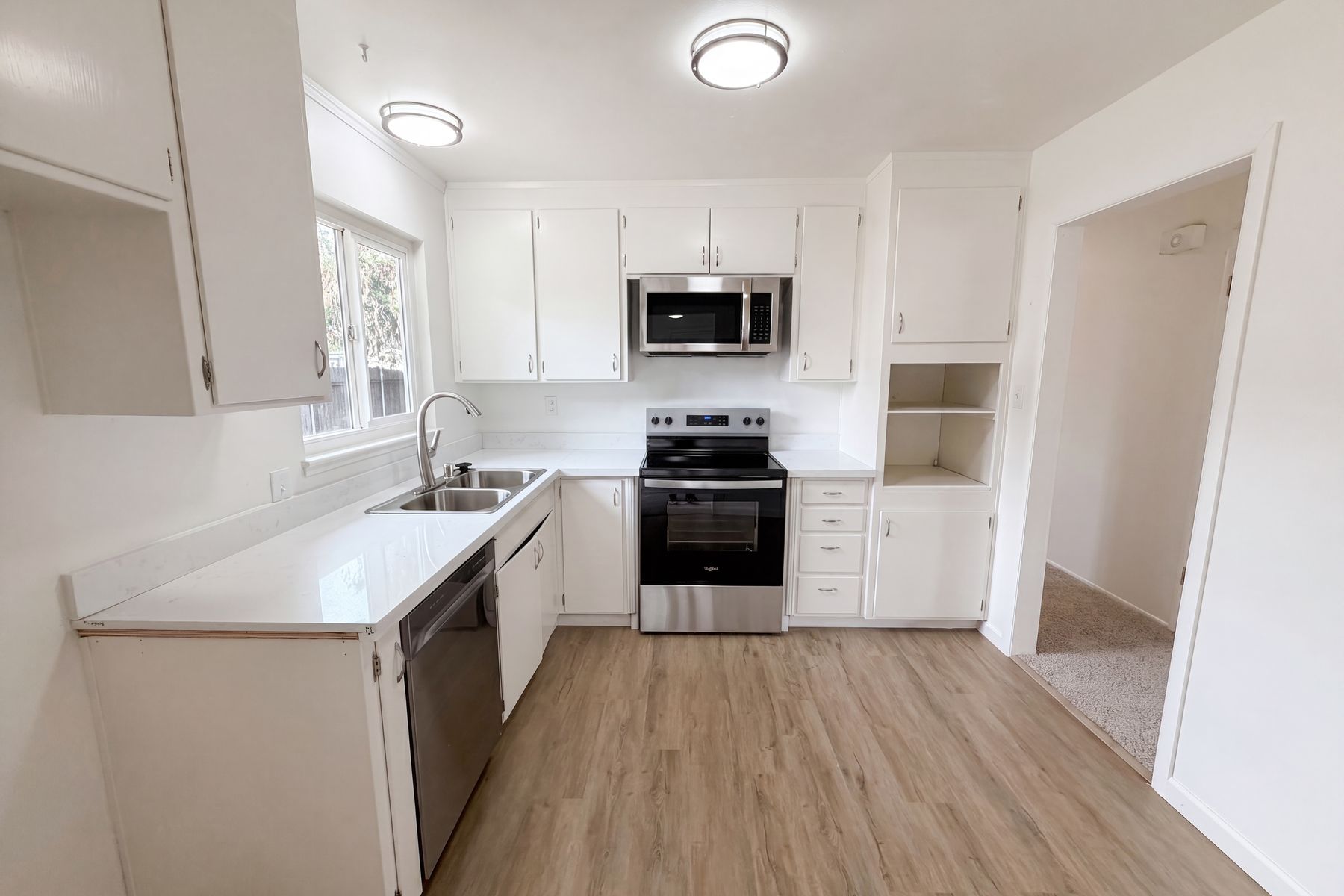 Photo 2 of 24 of 648 Lewis Ave, Yuba City, CA