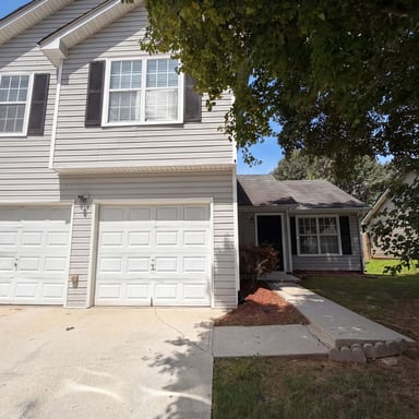 Property photo 1 of 3045 Stonebridge Creek Dr