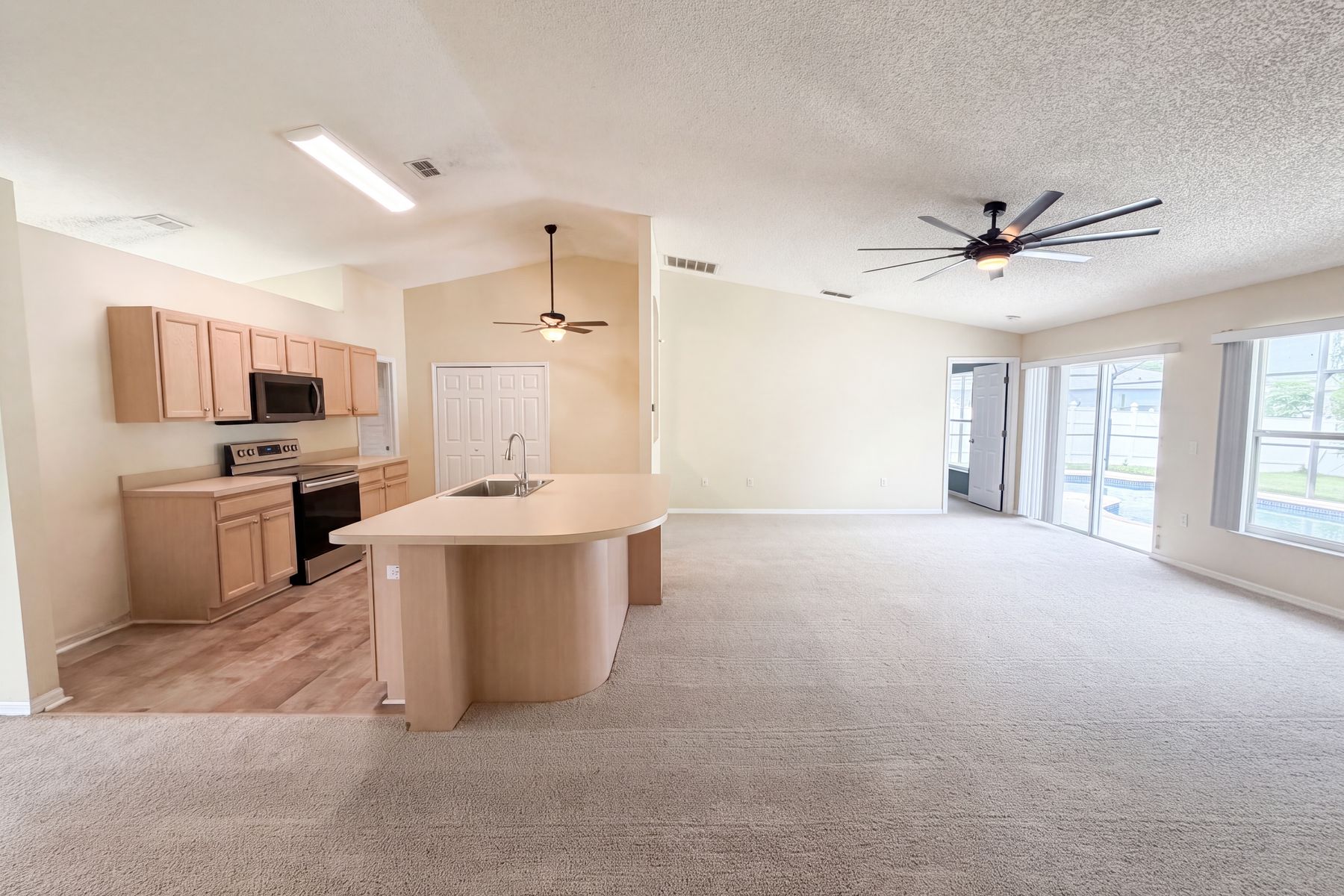Property photo 3 of 2366 Belen Dr