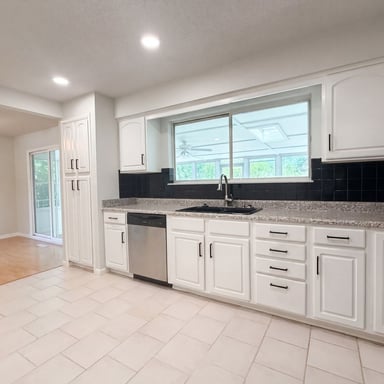 Property photo 2 of 712 Fleetrun Ave