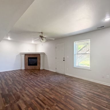 Property photo 3 of 1105 Fox Run Trl