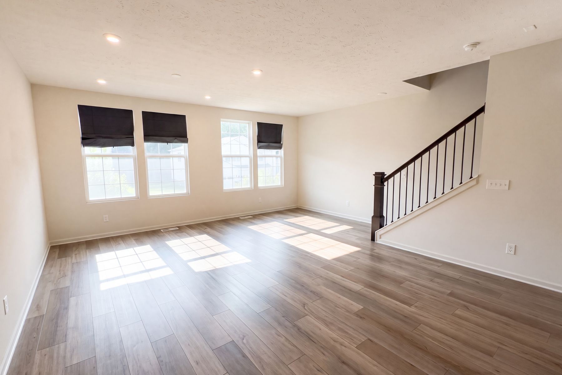 Property photo 3 of 14549 Brecon Ln