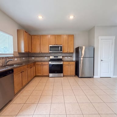 Property photo 2 of 40828 Mostyn Hill Dr