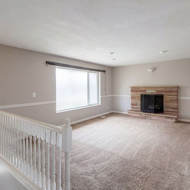 Property photo 3 of 750 W Gentile St