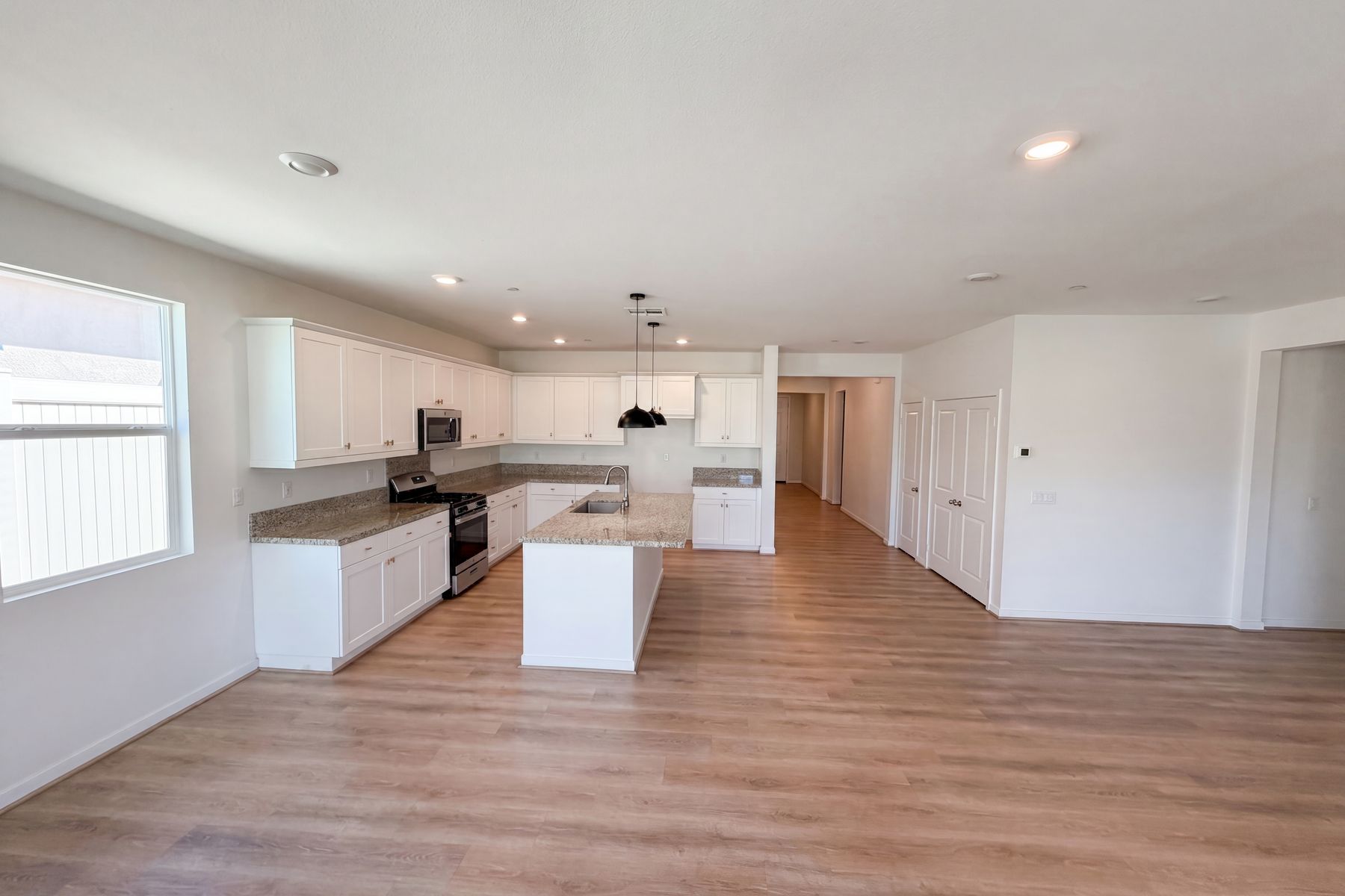 Photo 2 of 22 of 11619 Sky Pointe Dr, Desert Hot Springs, CA