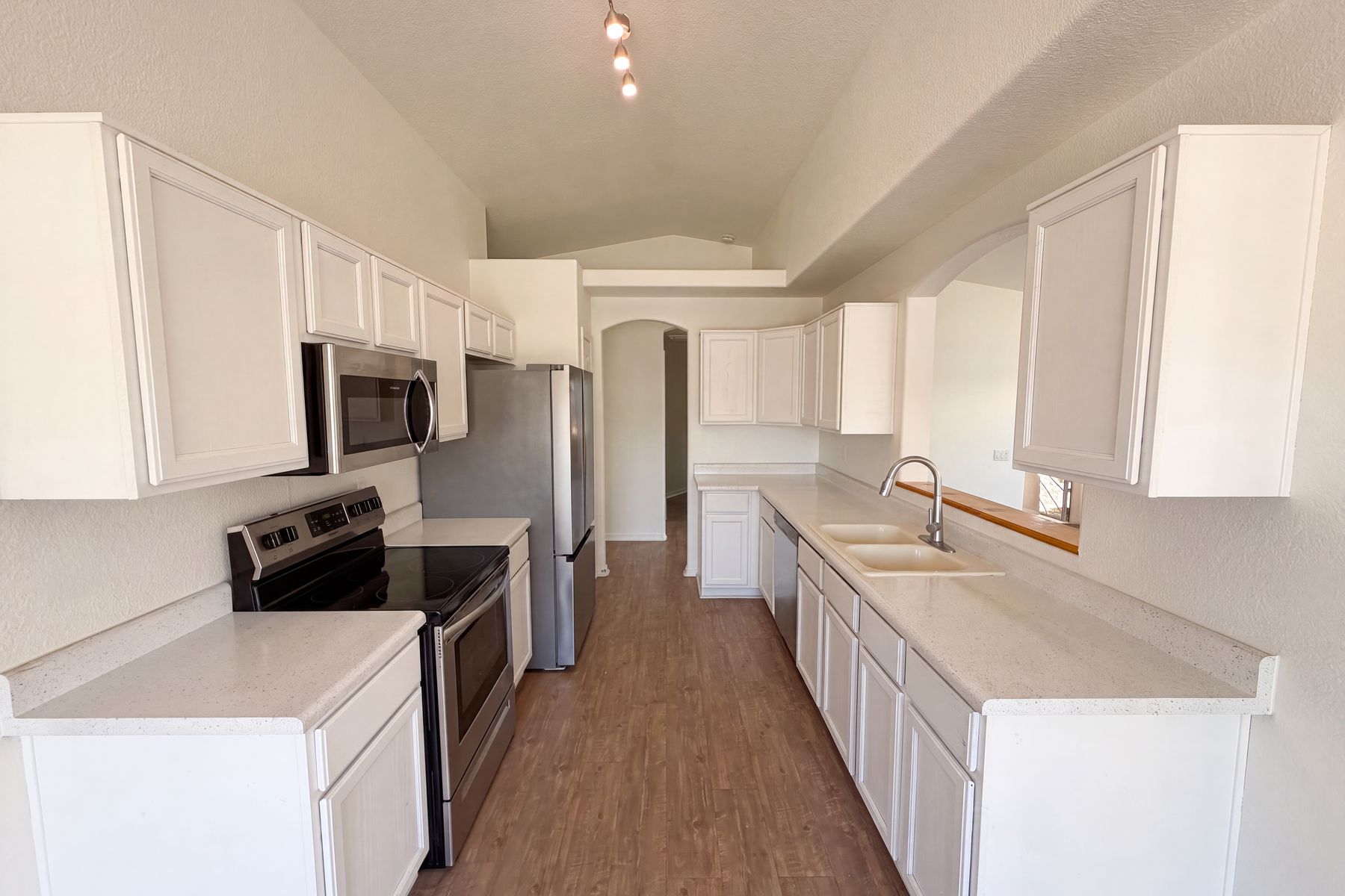 Photo 2 of 18 of 9103 N Palm Brook Dr, Tucson, AZ