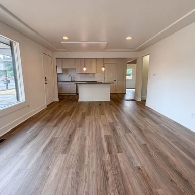 Property photo 3 of 11650 NE Glisan St
