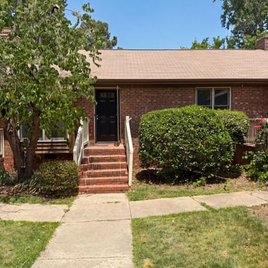Property photo 1 of 5500 Fortunes Ridge Dr Apt 86B