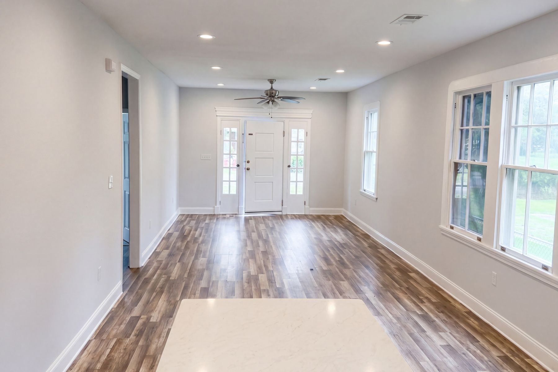 Property photo 3 of 1454 Farragut St