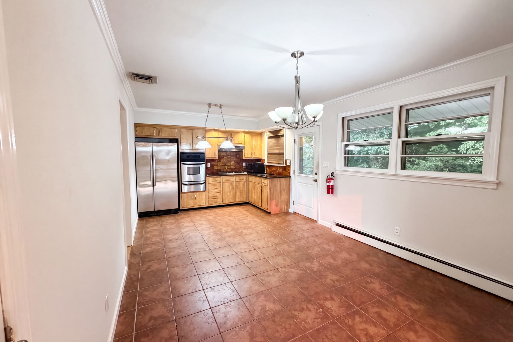 Photo 2 of 23 of 35 Dapp Ct, Elmwood Park, NJ