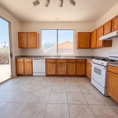 Property photo 2 of 521 Quail Bird Pl