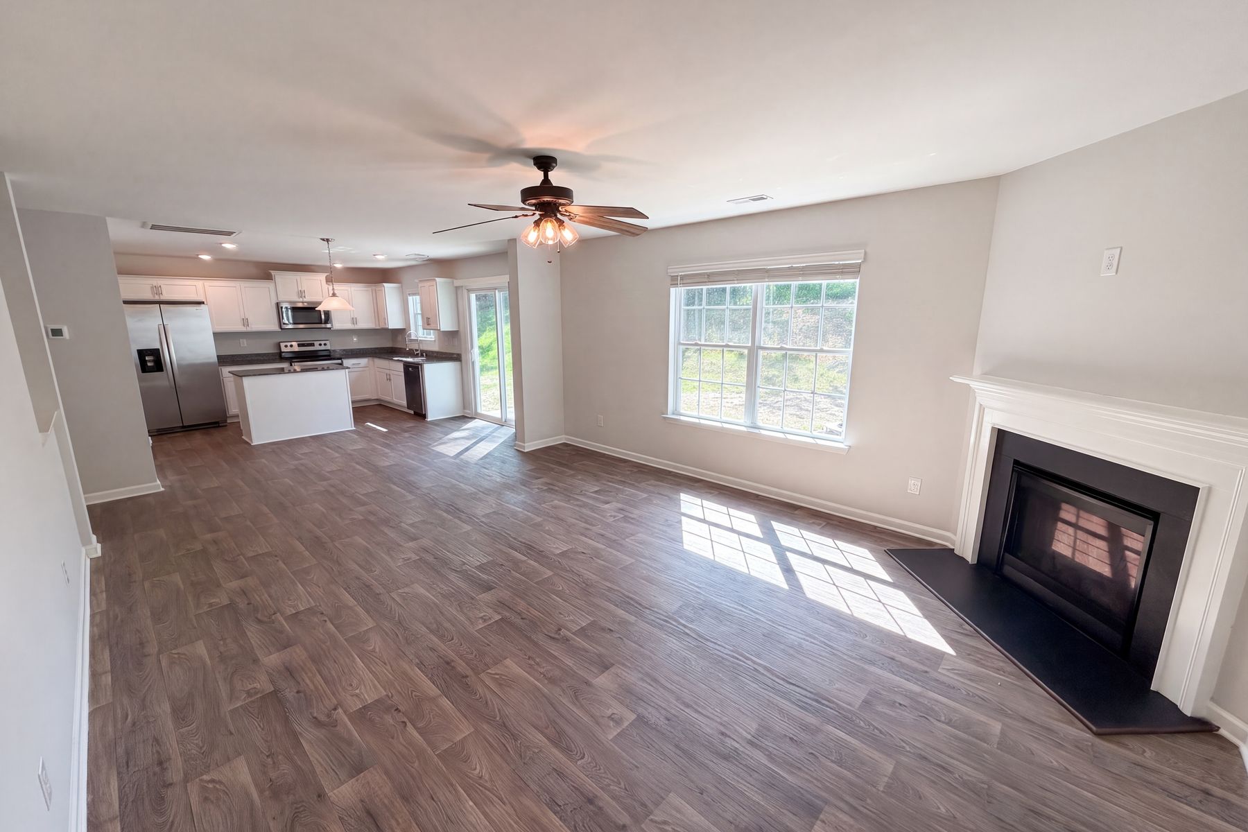 Property photo 3 of 2014 Tarzi Ln