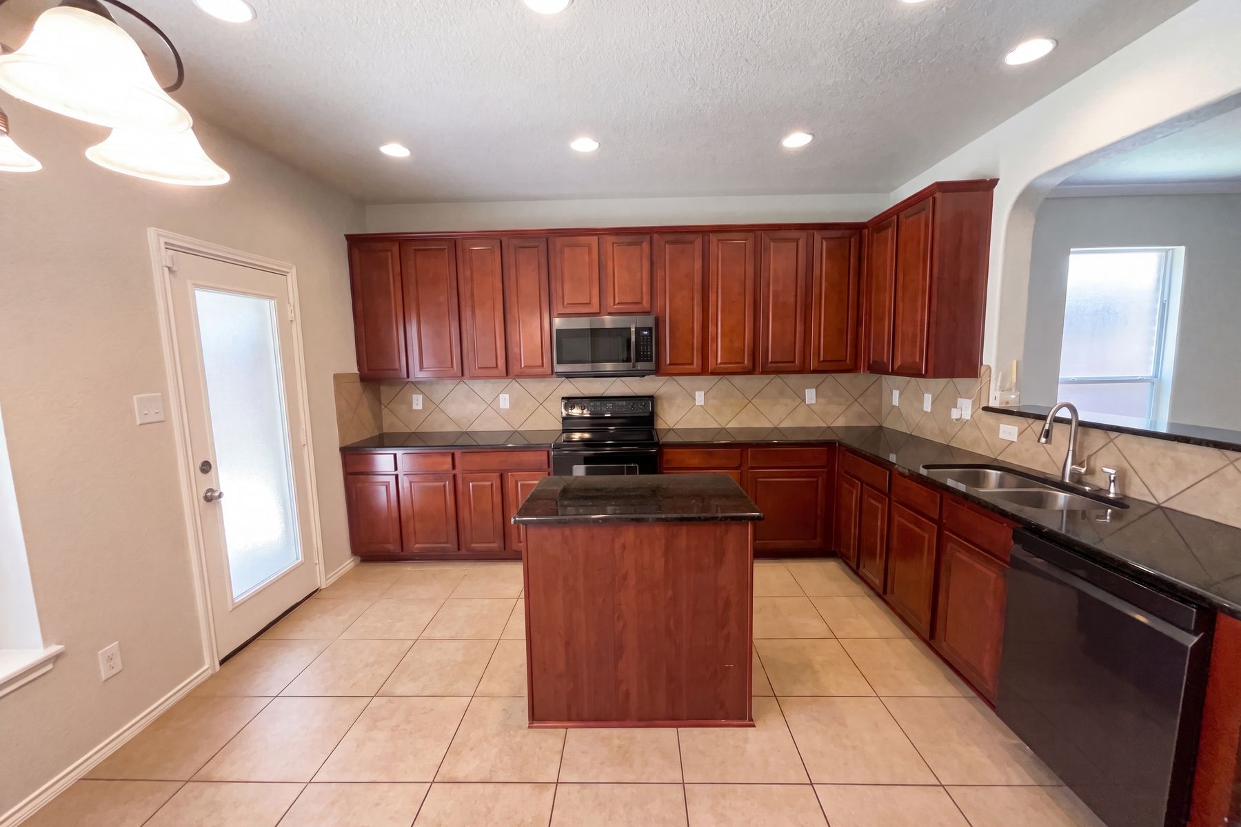 Photo 2 of 19 of 26210 Presidio Mesa, Boerne, TX