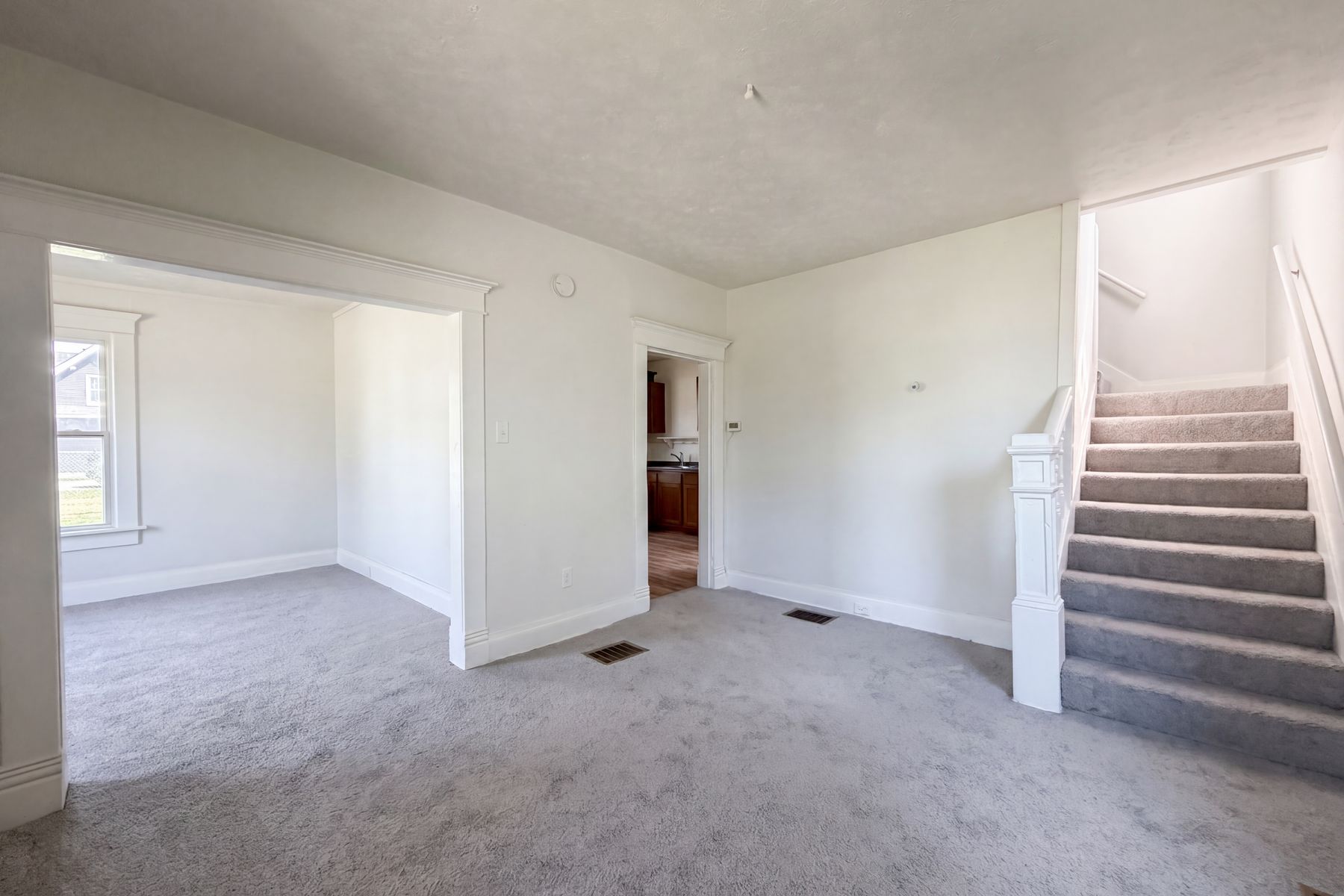 Property photo 3 of 65 W Harrison St