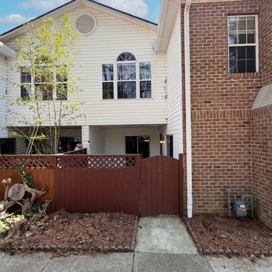 Property photo 1 of 320 Summerwalk Cir