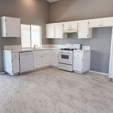 Property photo 2 of 13577 Monterey Way