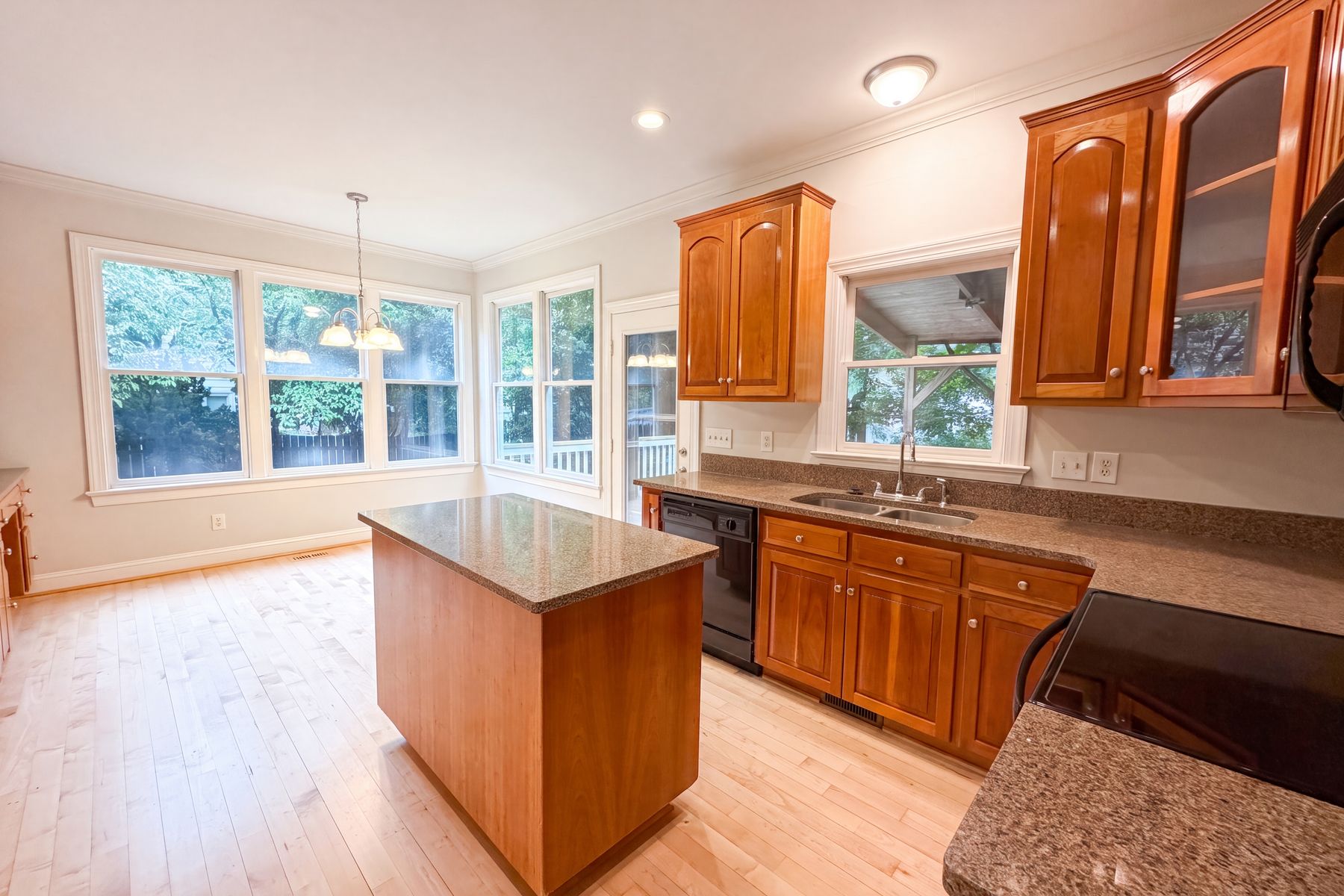 Photo 2 of 17 of 2220 Cushendun Ln, Garner, NC