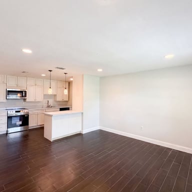 Property photo 2 of 4147 Willow South Dr