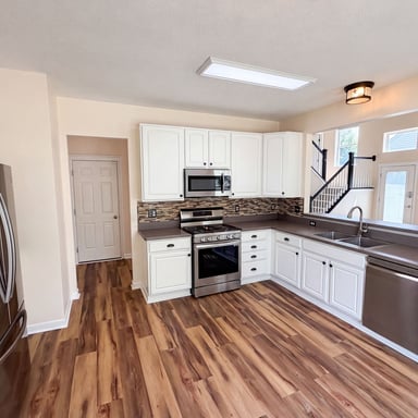 Property photo 2 of 1332 Delcastle Loop