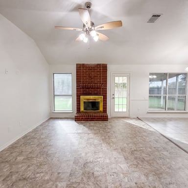Property photo 3 of 129 Meadowbrook Dr