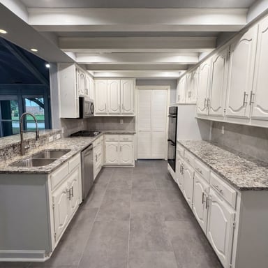 Property photo 2 of 3717 Knob Hill Dr