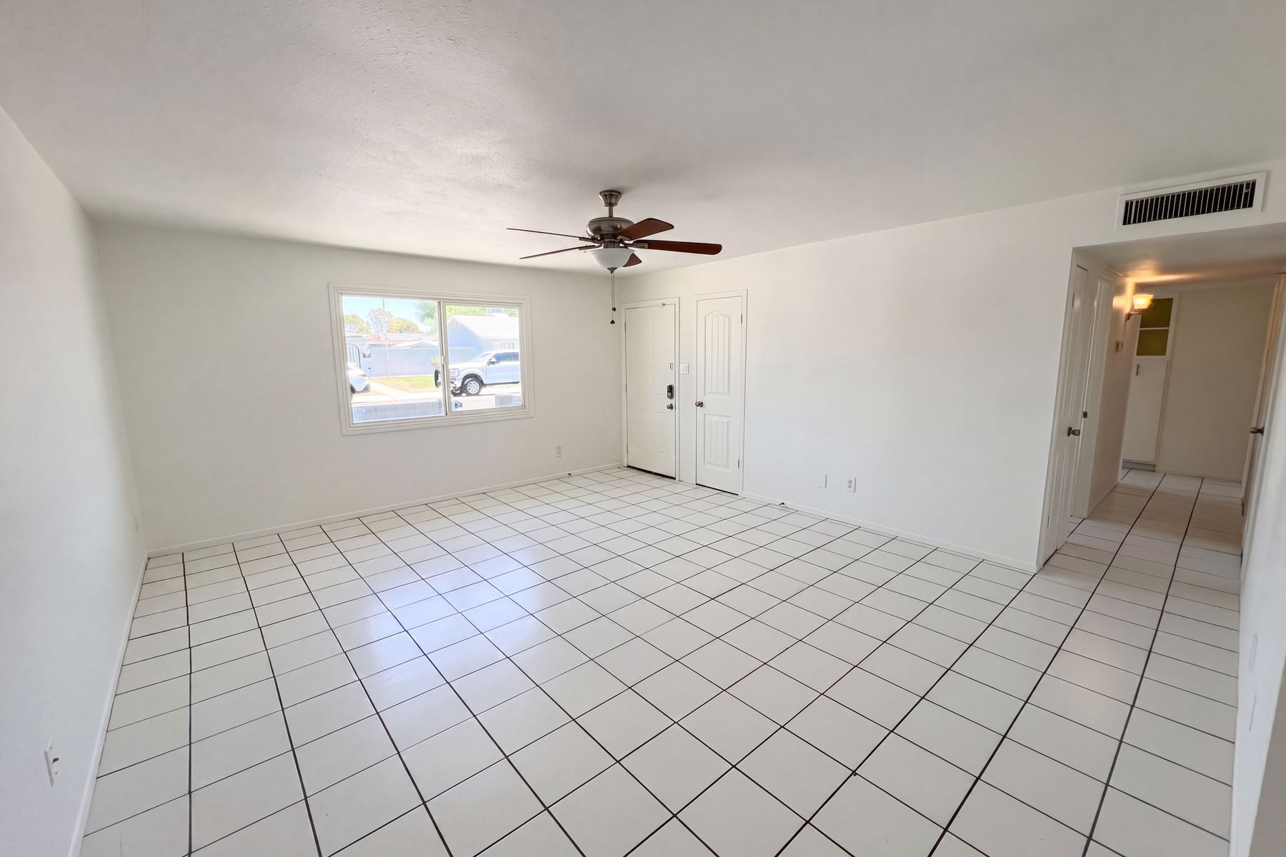 Property photo 3 of 14838 N 33rd Dr