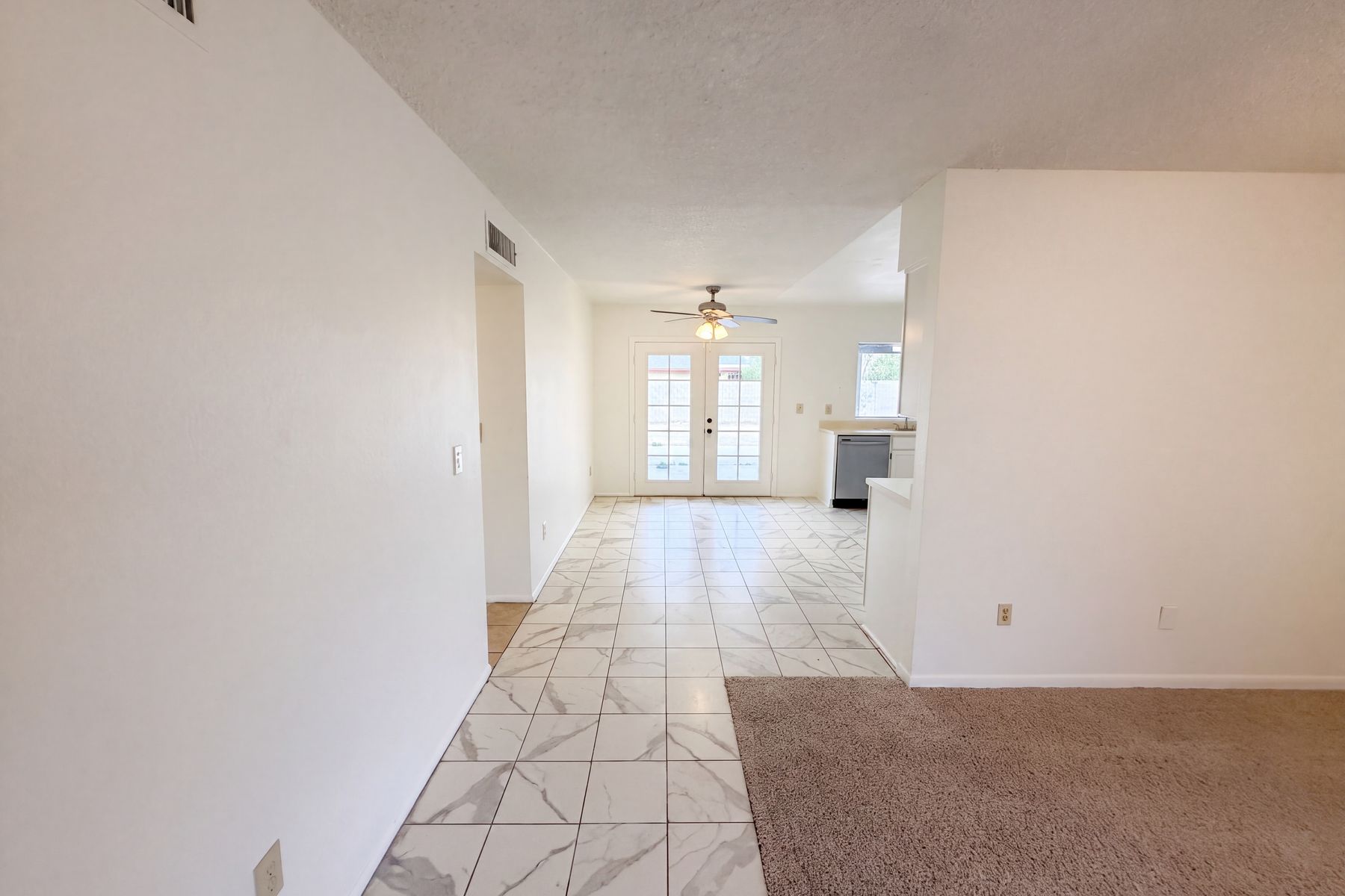 Property photo 3 of 6036 N 72nd Dr