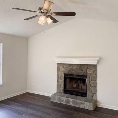 Property photo 3 of 416 Busby Ln