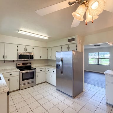 Property photo 2 of 3129 Avenue W NW