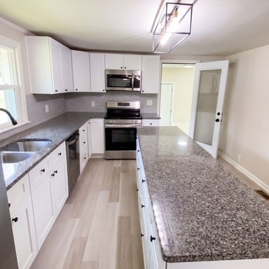 Property photo 2 of 630 S Lee St