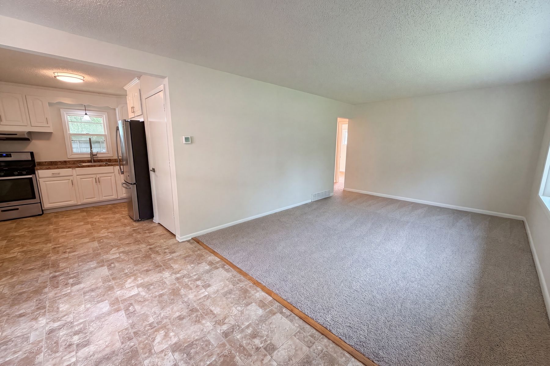Property photo 3 of 2128 Ronald Ave