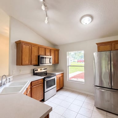 Property photo 2 of 314 Dupont Cir