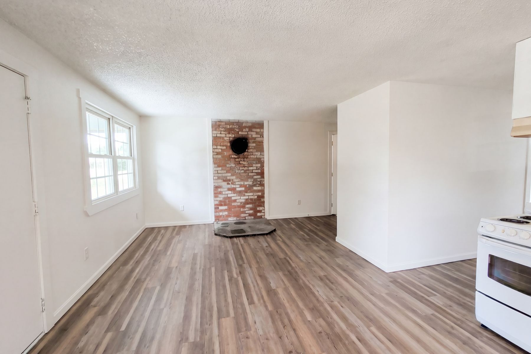 Property photo 3 of 494 Inlet Ave NW