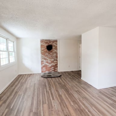 Property photo 3 of 494 Inlet Ave NW