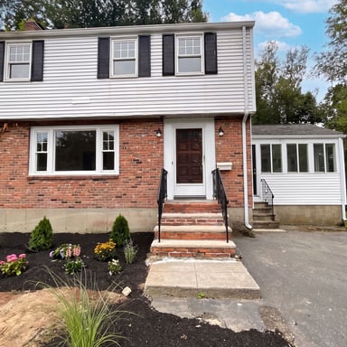Property photo 1 of 48 Woodlawn St