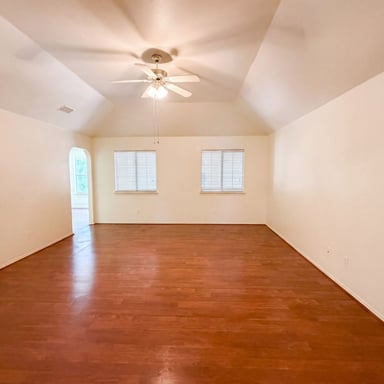 Property photo 3 of 3707 Gowen Ct