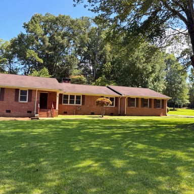 Property photo 1 of 604 Meadowbrook Dr