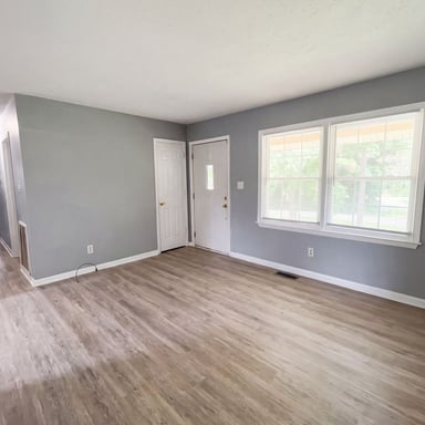 Property photo 3 of 440 Hood St