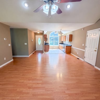 Property photo 3 of 116 Fernwood Dr