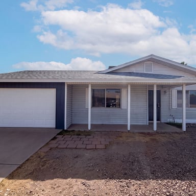 Property photo 1 of 10215 N 36th Ave