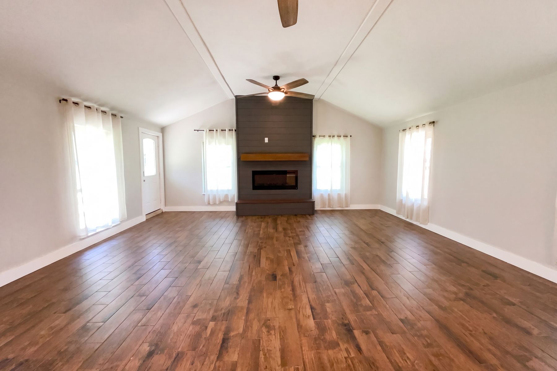 Property photo 3 of 15422 Geronimo Loop