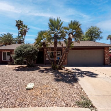 Property photo 1 of 1307 W Alamo Dr