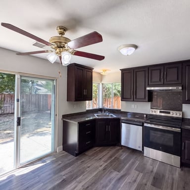 Property photo 2 of 5150 Brookfield Ct