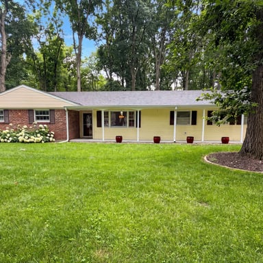 Property photo 1 of 1537 W 74th Pl