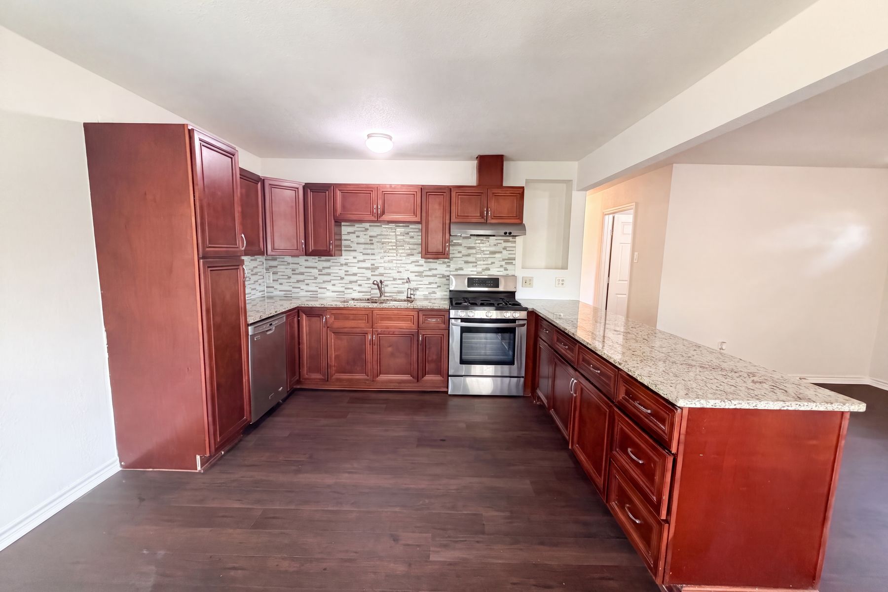 Photo 2 of 18 of 10504 Ruidosa St, Austin, TX