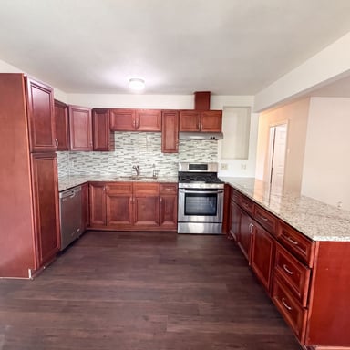 Property photo 2 of 10504 Ruidosa St
