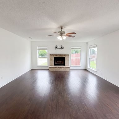Property photo 3 of 1301 Judy Ln